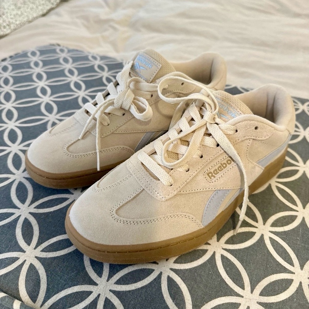 Reebok Cream Sneakers with Gum Sole